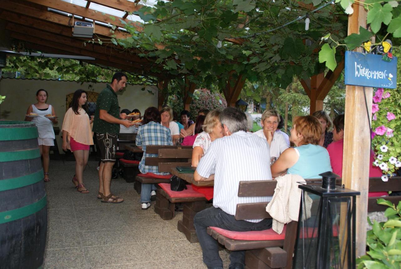 Weingut Lieschnegg Hotel Leutschach Ngoại thất bức ảnh